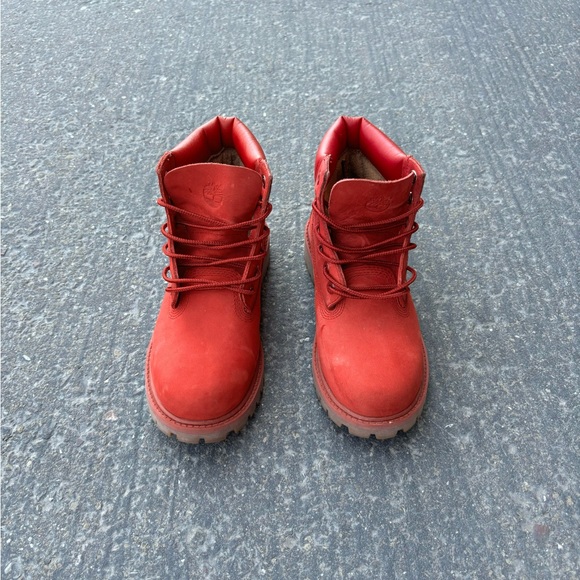Timberland 6 Inch Premium Red Nubuck Gum Bottom Youth Size 2 - Picture 1 of 7